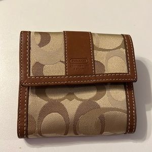 Logo Coach Wallet